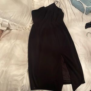 Lulu’s Size M Assymetrical midi black dress